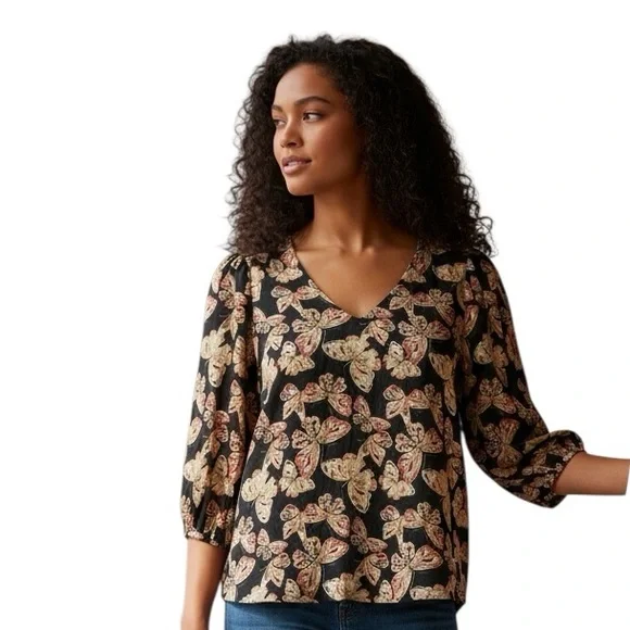Johnny Was ✨ 💯 Silk Blouse with 3/4 Sleeves and Butterfly Print - Picture 2 of 2